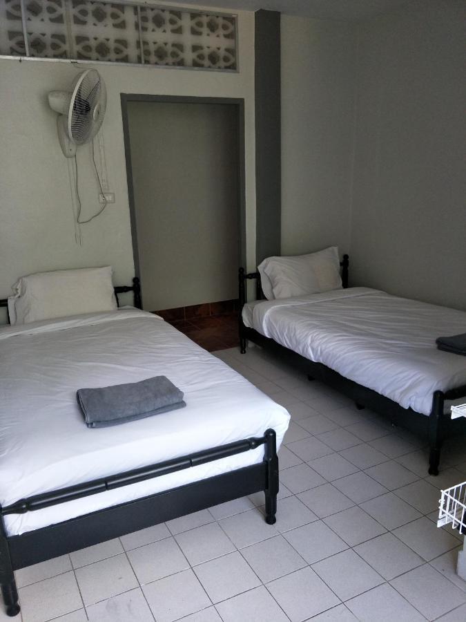 Nit Guest House 卡塔海滩 外观 照片